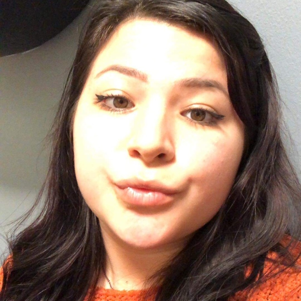 Meet your Posher, Yulisa